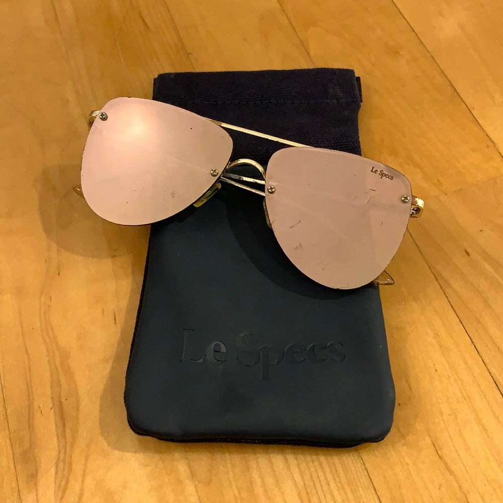 Pink mirrored aviator sunglasses!